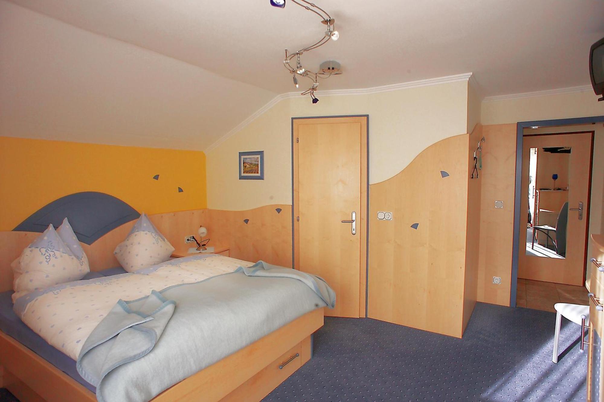 Hotel Garni Zerza Tröpolach Pokoj fotografie