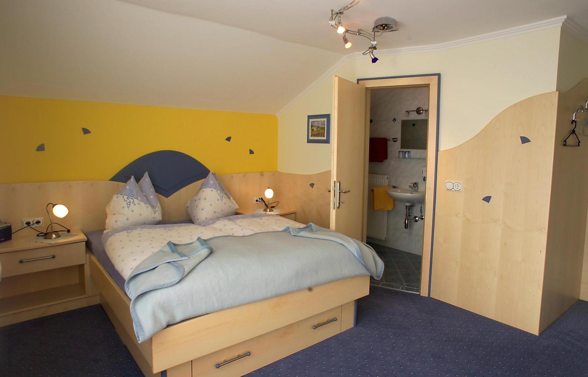 Hotel Garni Zerza Tröpolach Pokoj fotografie